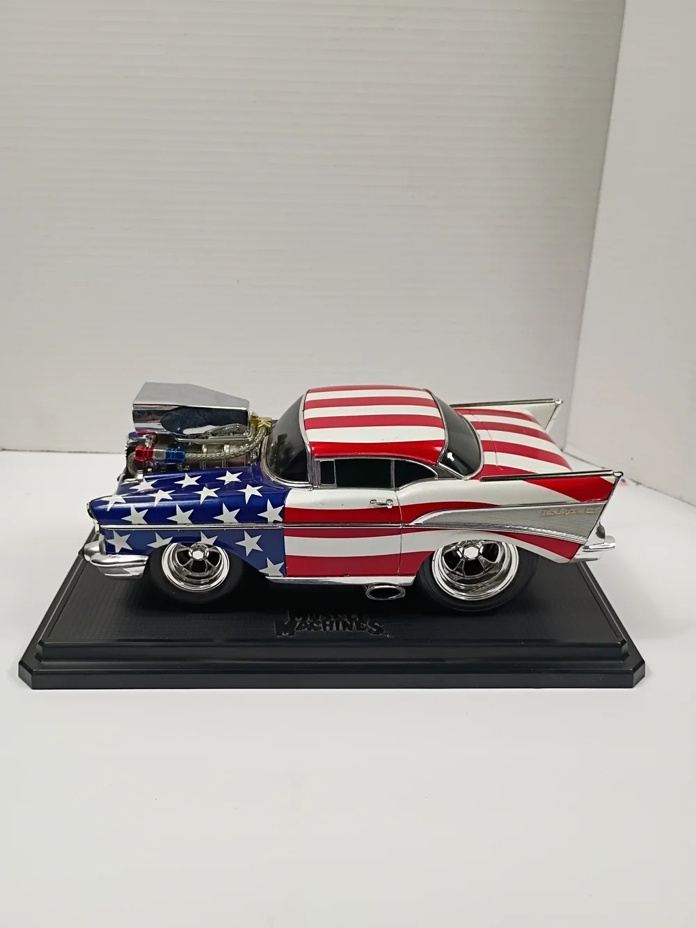 Custom Slammed 1/18 Muscle Machines 57 Chevy Stars & Stripes USA Flag